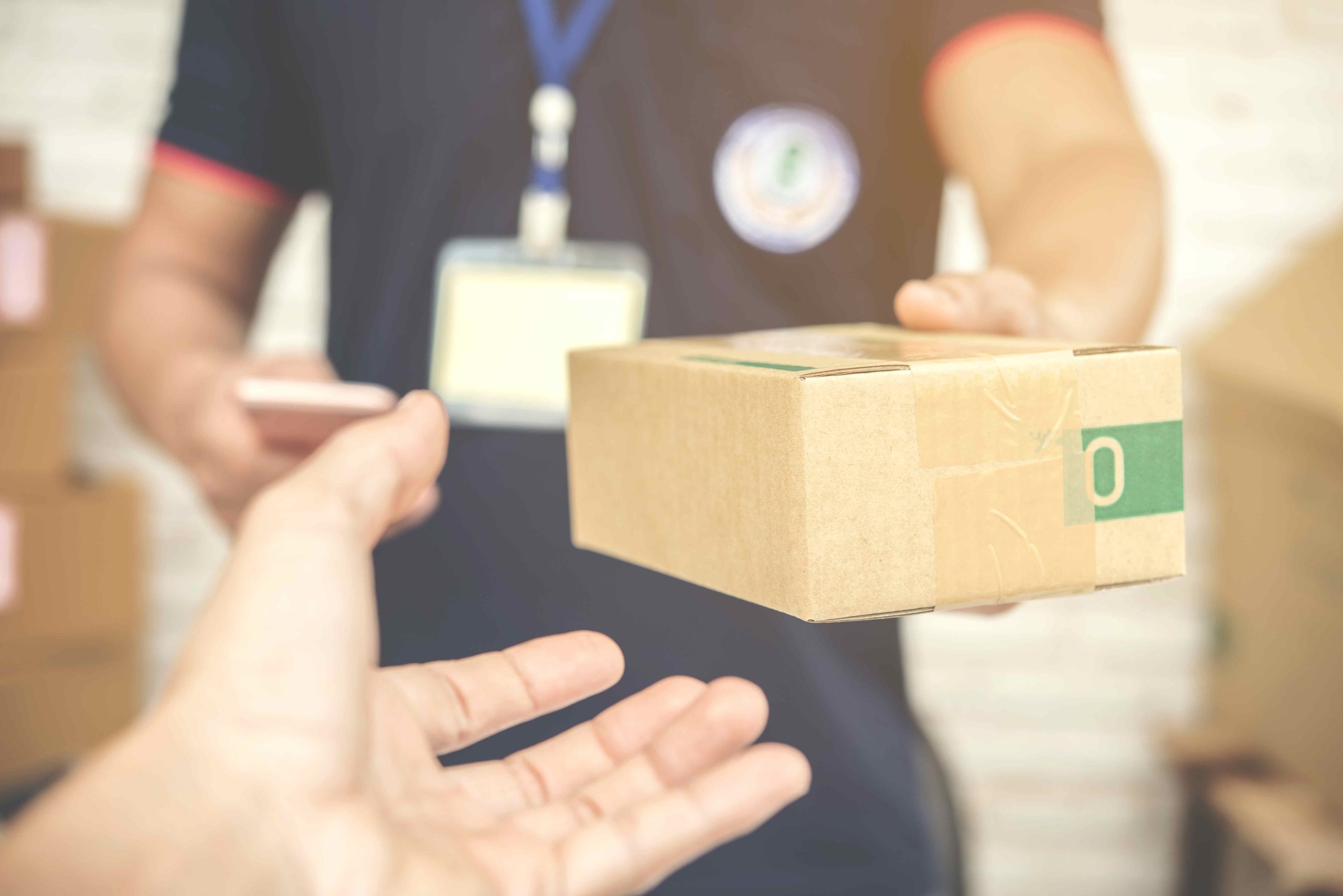 پست بهتره یا تیپاکس